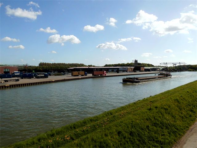 Gewerbegebiet am Mittellandkanal